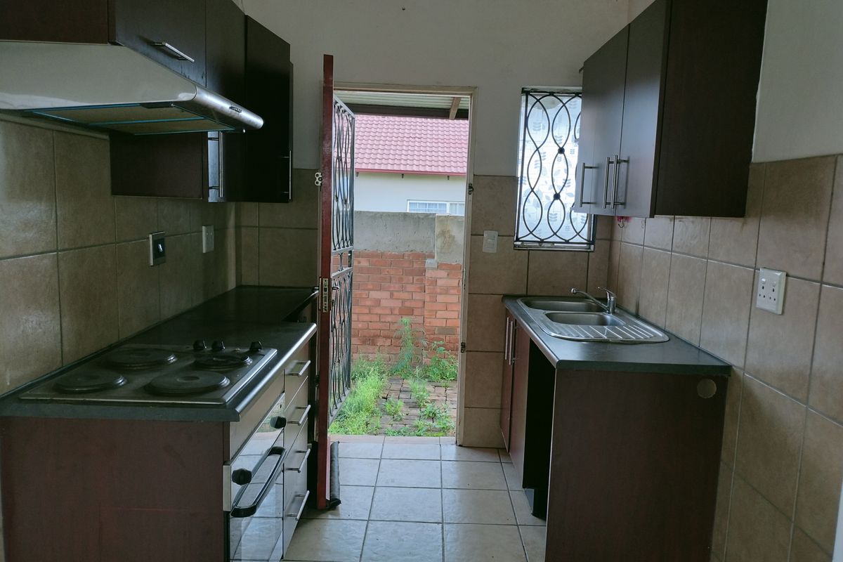 A beautiful cosy home - Photo 4