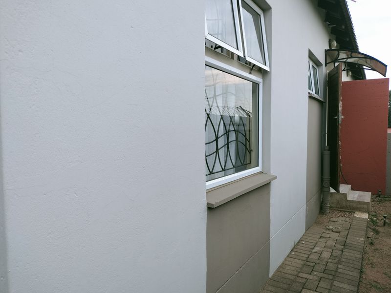 A lovely home - Photo 4