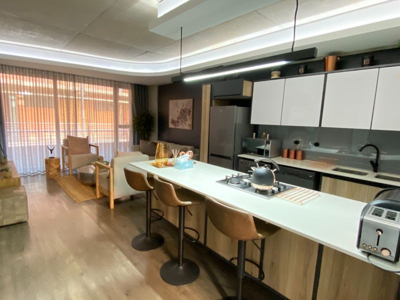 Ultra-Modern 2-Bedroom Apartment for Sale in Menlo Park – A Prime Investment Opportunity! - Photo 5