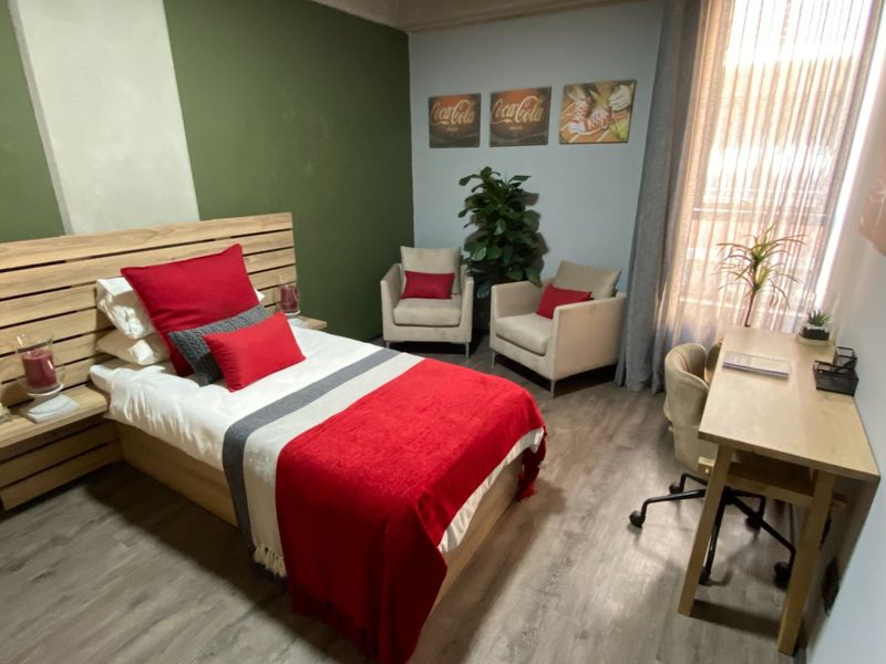 CALLING ALL INVESTORS! 2 Bed 2 Bath on Offer in Menlo Park - Photo 10