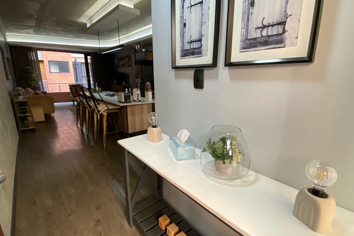 CALLING ALL INVESTORS! 2 Bed 2 Bath on Offer in Menlo Park - Photo 2