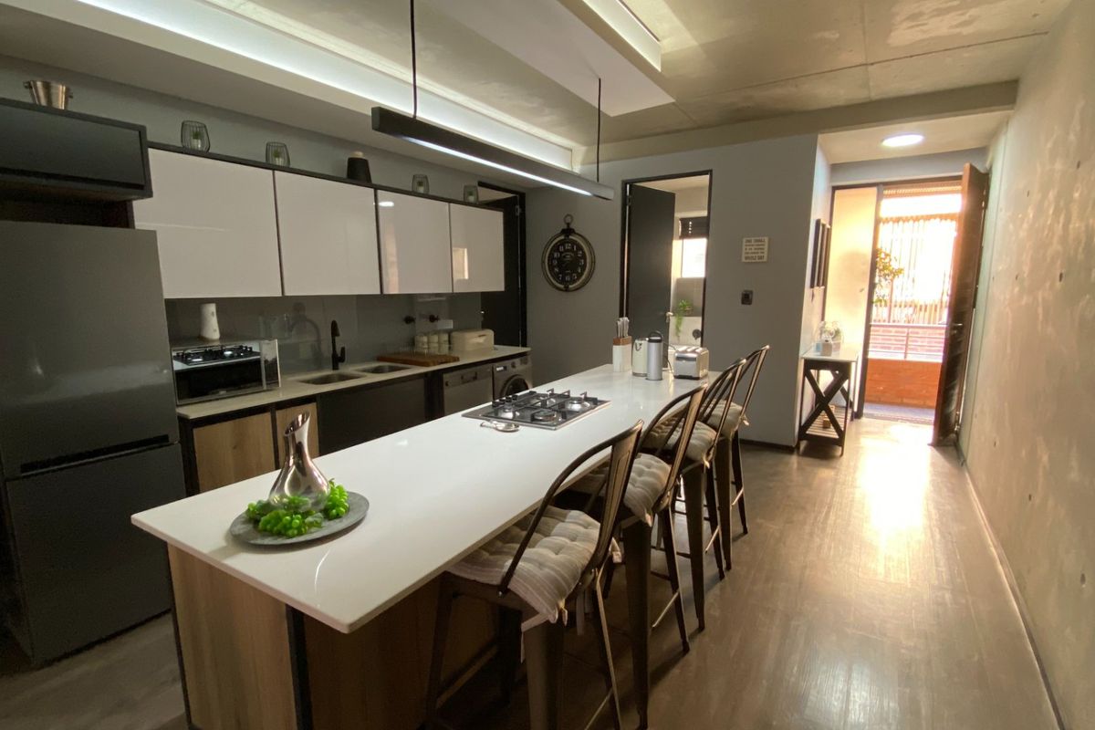 CALLING ALL INVESTORS! 2 Bed 2 Bath on Offer in Menlo Park - Photo 5