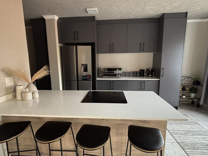 Modern 3 Bedroom family home on Offer! - Photo 10