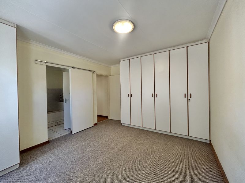 Elegant 4-Bedroom Home with Dual Living Potential – Wavecrest, Jeffreys Bay - Photo 7