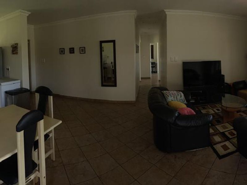 Stunning 3 Bedroom Freestanding Home In Beautiful Mtunzini For Rental - Photo 5