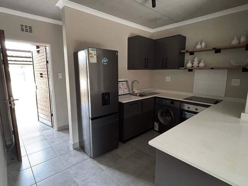 2 Bedroom Starter Home on Offer! - Photo 3