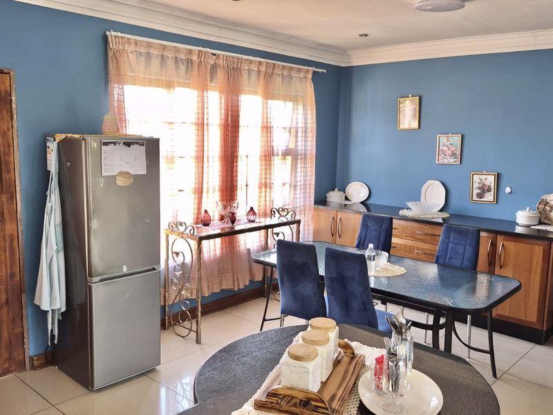 Charming and cute 2 bedroom townhouse in model park - Photo 9