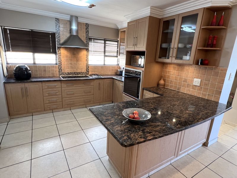 Low Maintenance Home with Sea Views in Wavecrest - Photo 7