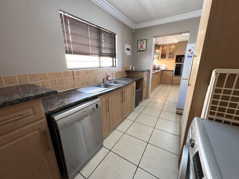 Low Maintenance Home with Sea Views in Wavecrest - Photo 8