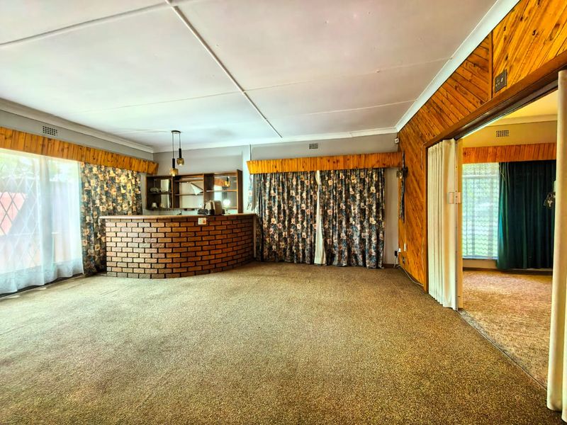 Space is the keyword in this family house, close to shopping centres and all other amenities - Photo 8