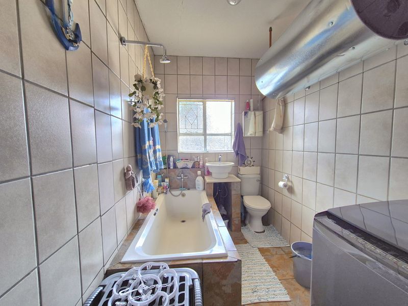 Apartment For Sale In Brakpan - Photo 8