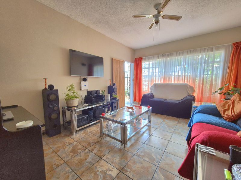 Apartment For Sale In Brakpan - Photo 2