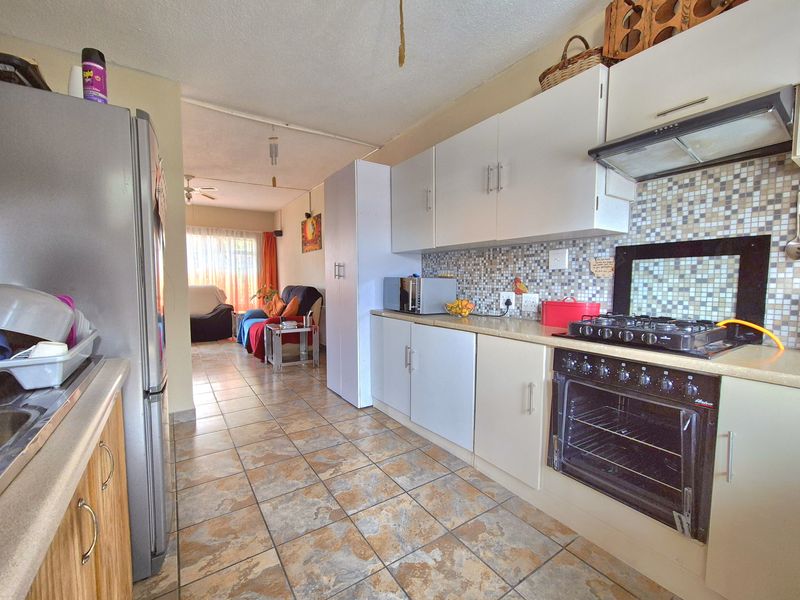 Apartment For Sale In Brakpan - Photo 5