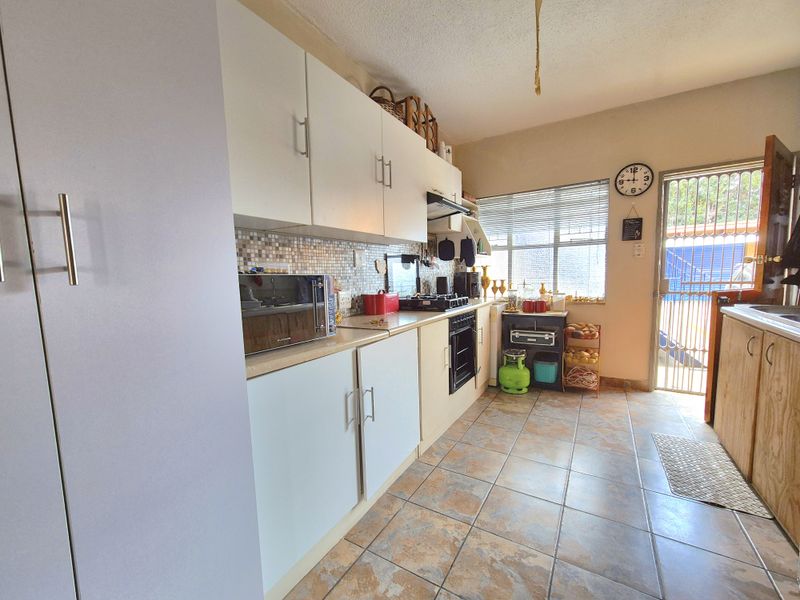 Apartment For Sale In Brakpan - Photo 4