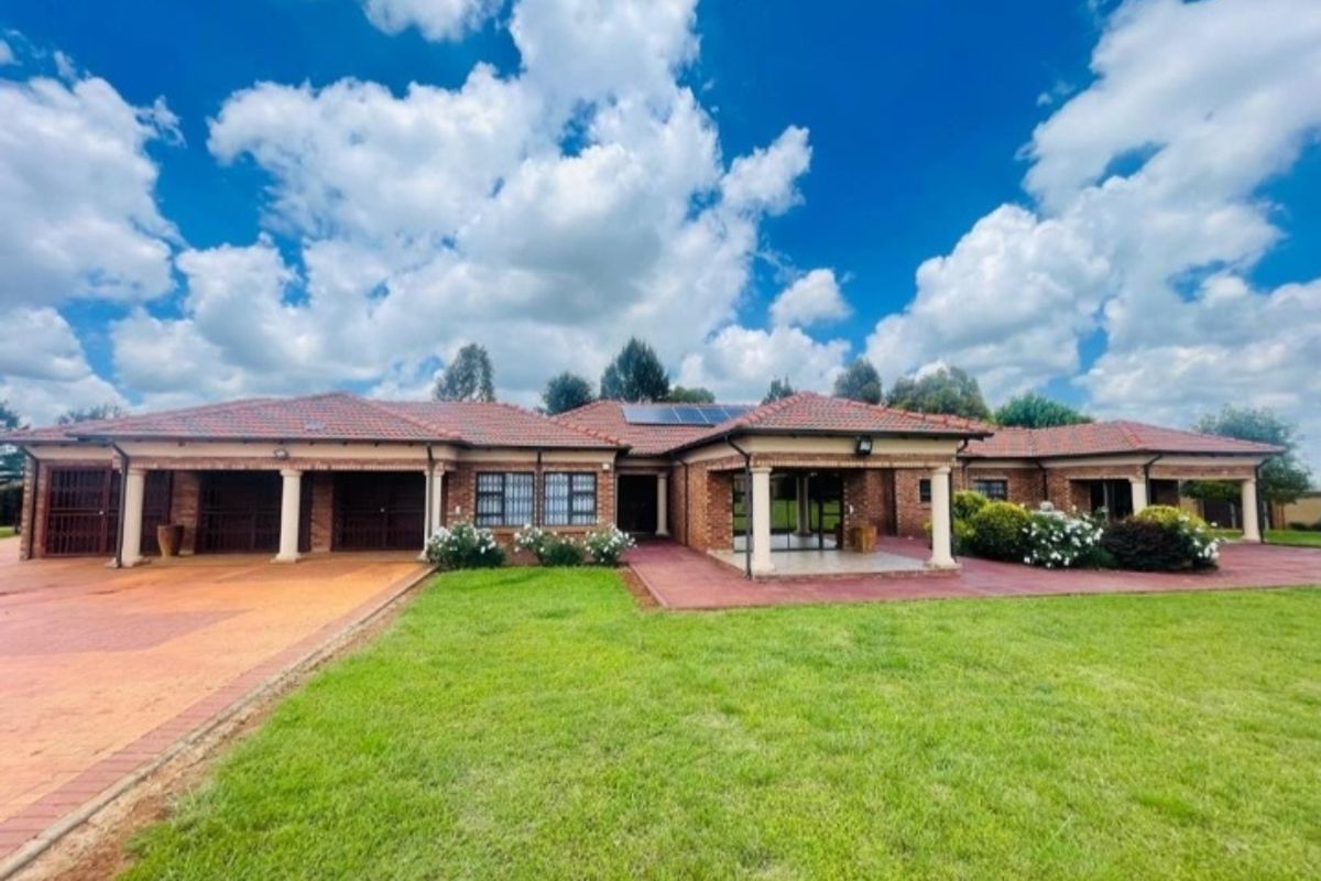 Smallholding For Sale In Springs - Photo 4