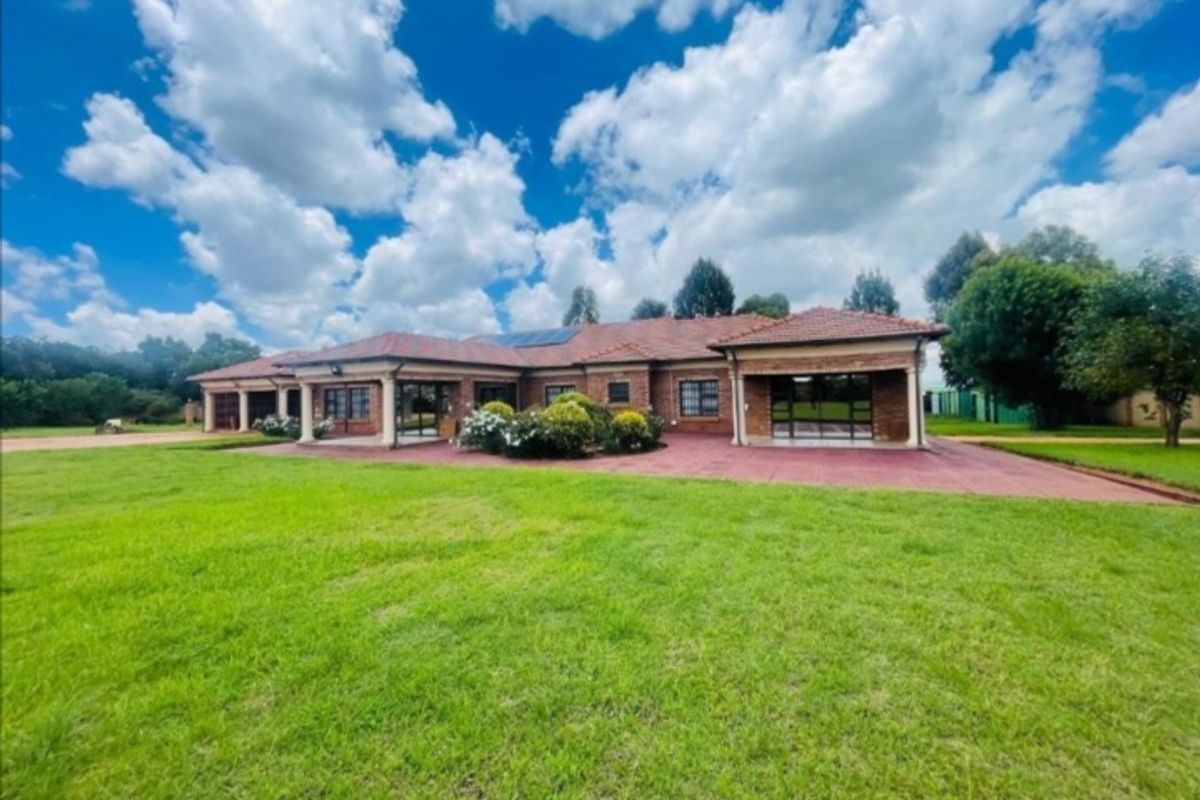 Smallholding For Sale In Springs - Photo 3