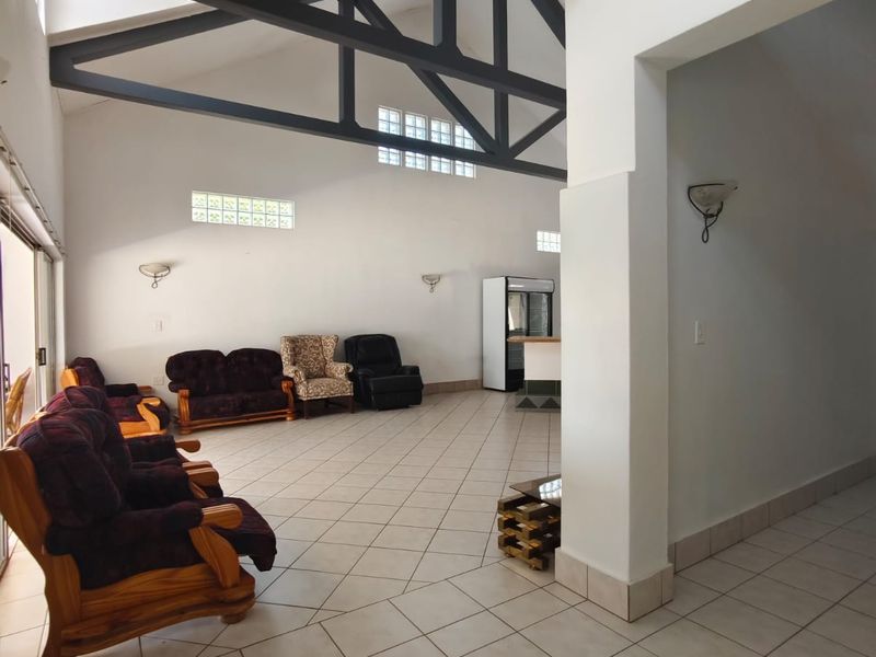 RIVERFRONT GEM! - Photo 10