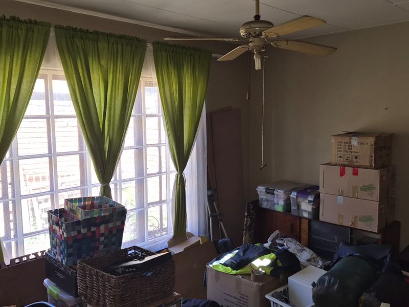 Looking for a first time buyer. Model park townhouse - Photo 3