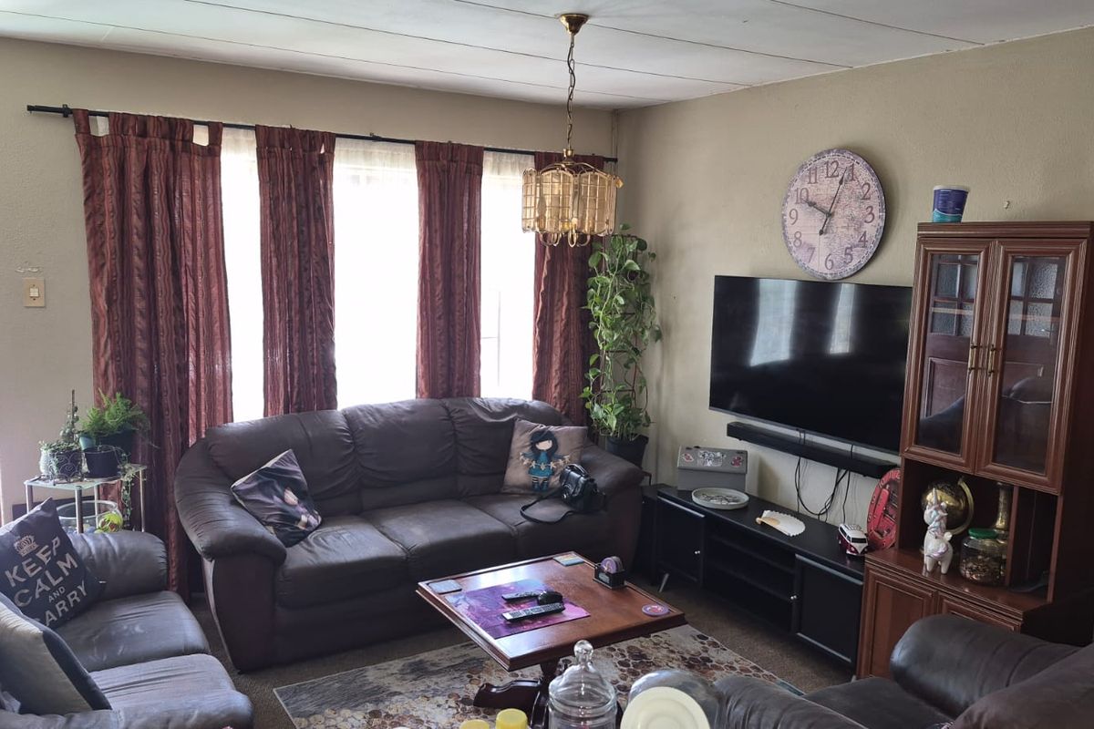 Looking for a first time buyer. Model park townhouse - Photo 4