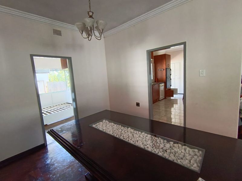 4 Bedroom House Queenswood - Photo 10