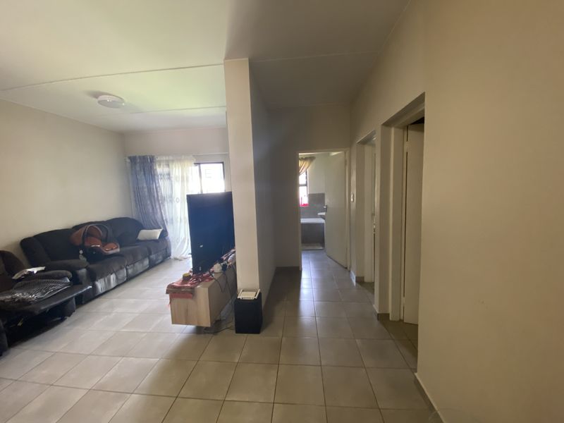 2 Bedroom Apartment For Sale in Rynfield - Photo 7