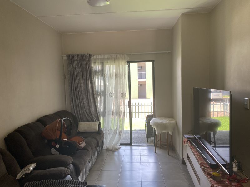 2 Bedroom Apartment For Sale in Rynfield - Photo 6