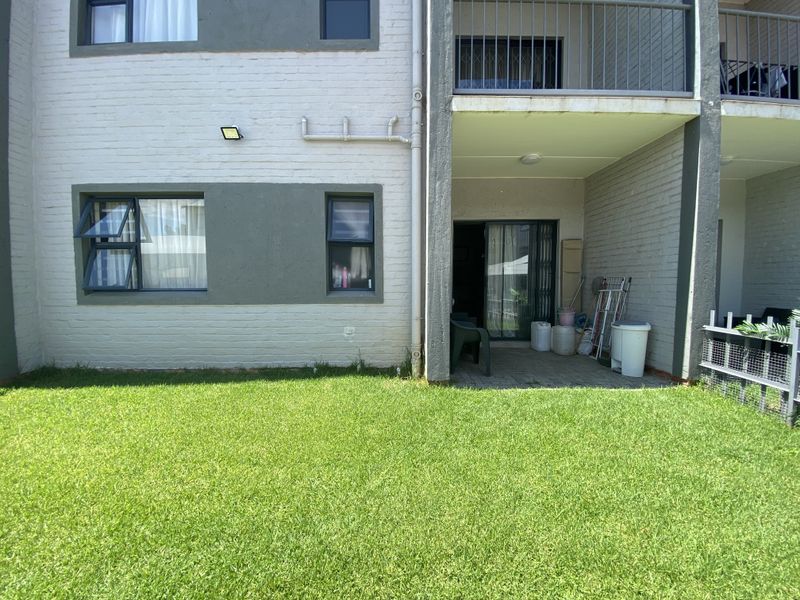 2 Bedroom Apartment For Sale in Rynfield - Photo 2