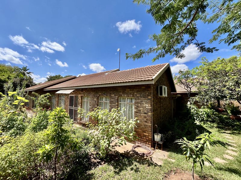 Immaculate & Picturette freestanding property for sale in Bela Bela - Photo 8