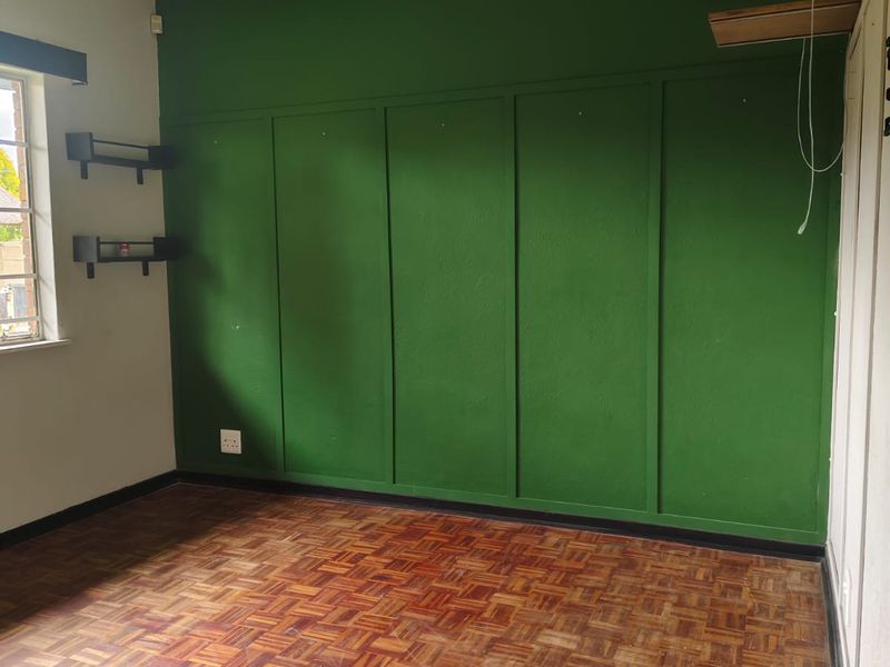 SPACIOUS FACE BRICK CHARMER, VAALPARK TO RENT! - Photo 3