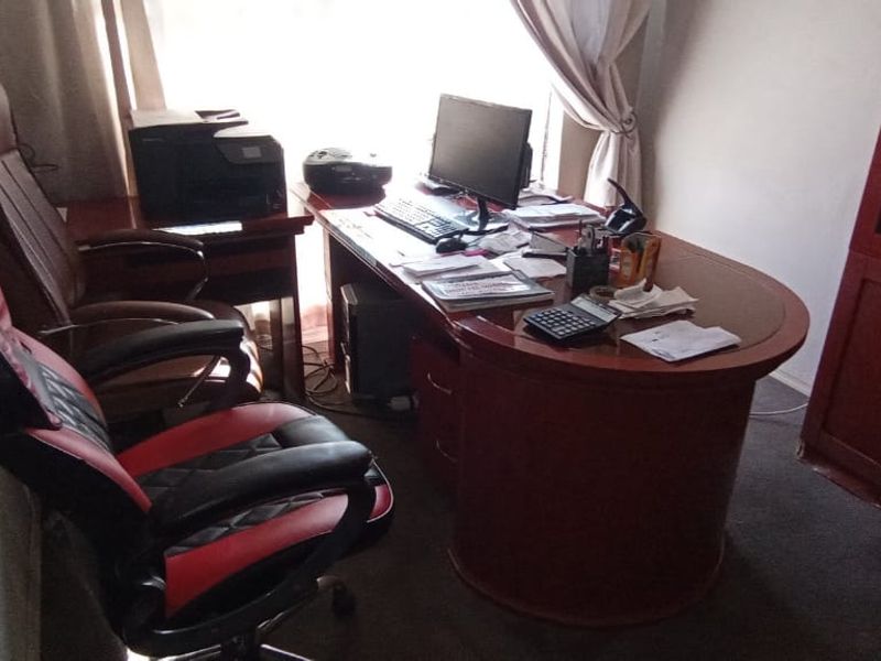 BEAUTIFUL FAMILY 4-BEDROOM HOME - Photo 10