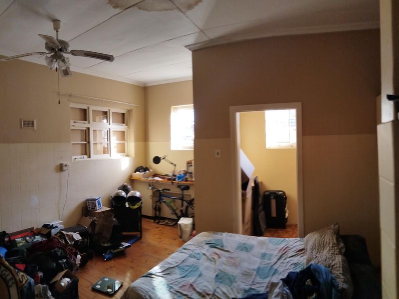 Commercial Property in Uitenhage Central – Live On-Site, Earn Rental Income from Flatlet & Office - Photo 10