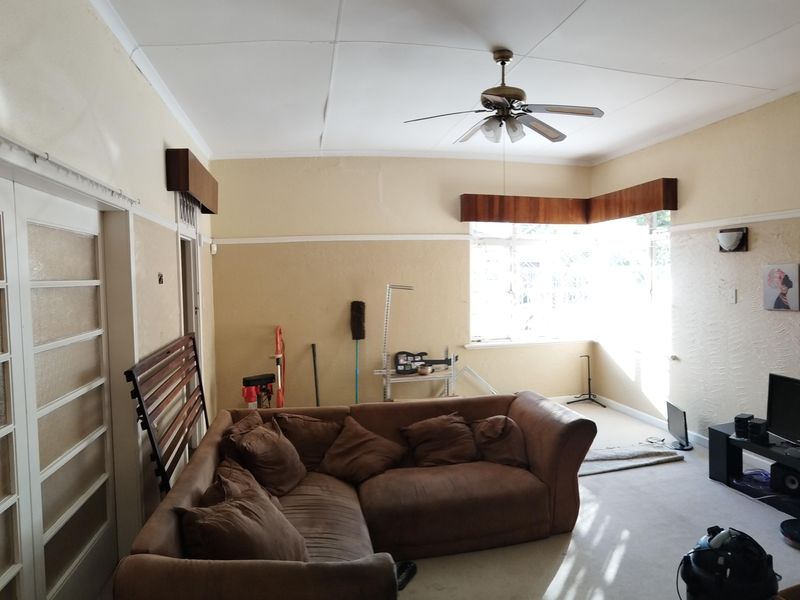 Commercial Property in Uitenhage Central – Live On-Site, Earn Rental Income from Flatlet & Office - Photo 6