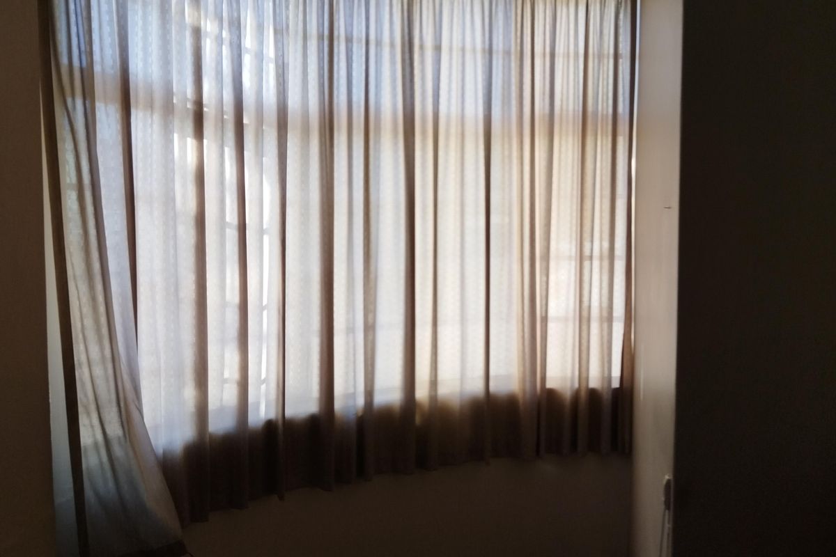 Commercial Property in Uitenhage Central – Live On-Site, Earn Rental Income from Flatlet & Office - Photo 4