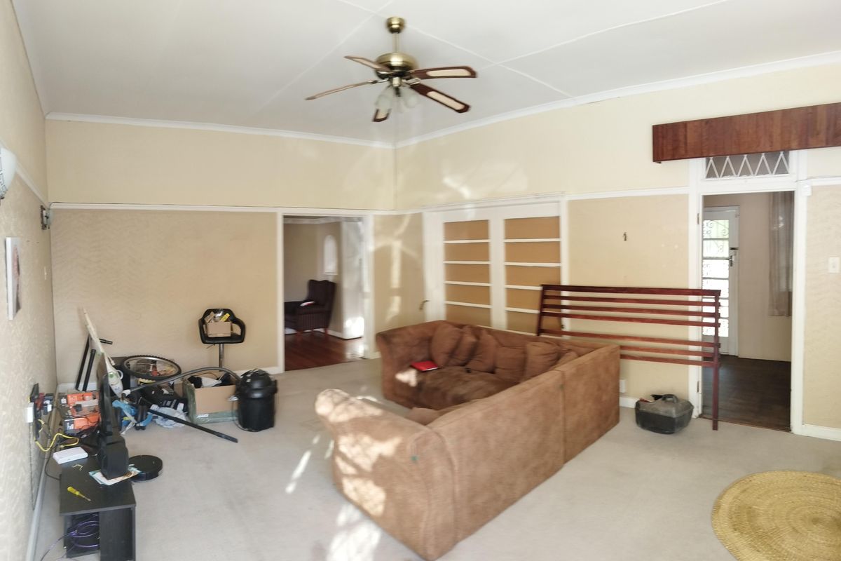 Commercial Property in Uitenhage Central – Live On-Site, Earn Rental Income from Flatlet & Office - Photo 5