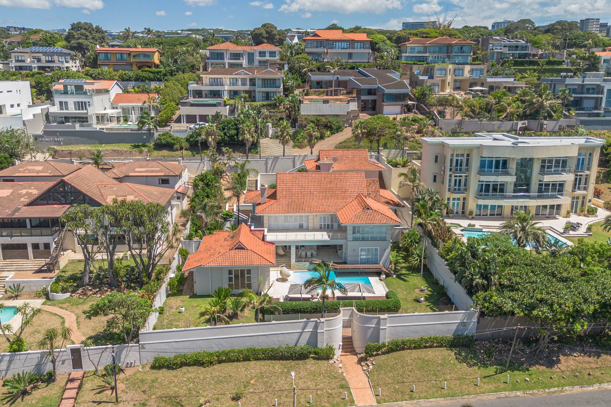 Prime Umhlanga Rocks Luxury with Endless B&B Potential - Photo 2