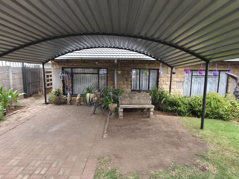 Discover a residence that masterfully balances expansive family living with high-yield investment po - Photo 8