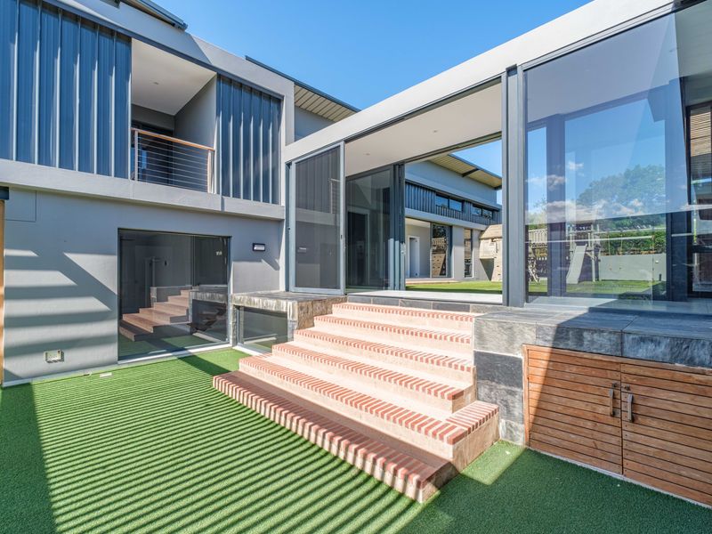 A One-of-a-Kind Family & Entertainer’s Masterpiece on the Simbithi Golf Course, Ballito - Photo 3