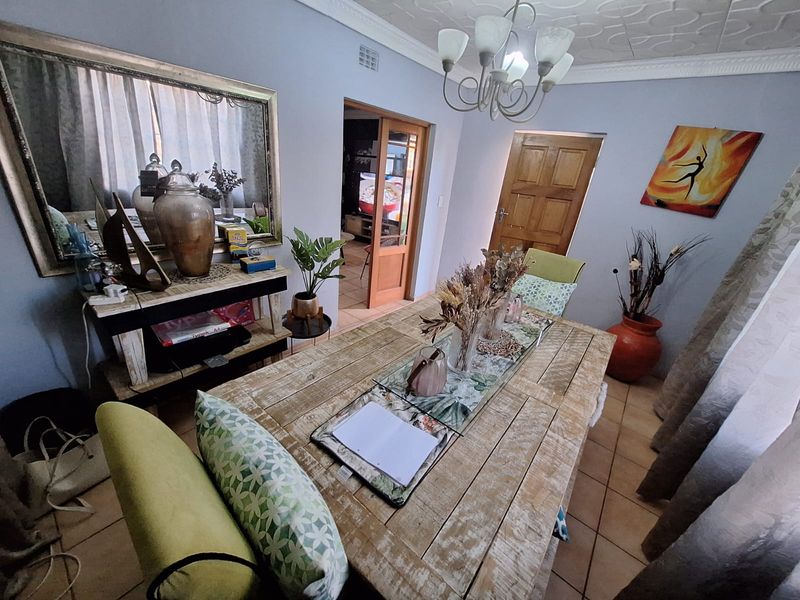 Modern 2- Bedroom Home in Secure Complex - Photo 9