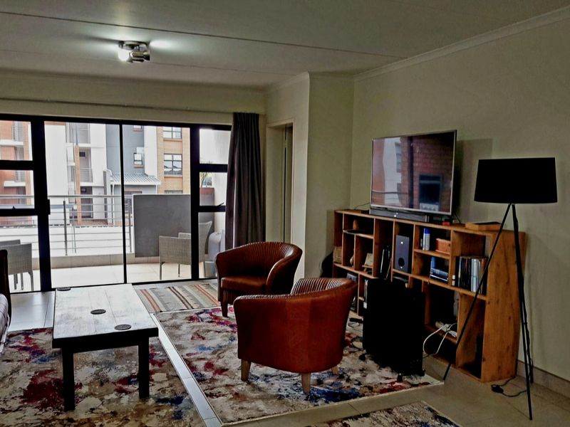 Travel Smart, Live Stylish – Minutes from OR Tambo - Photo 5