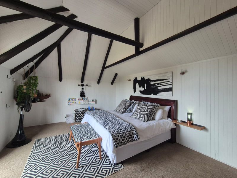 !Elegant Oasis Awaits!  !Discover serenity in this stunning property! - Photo 5