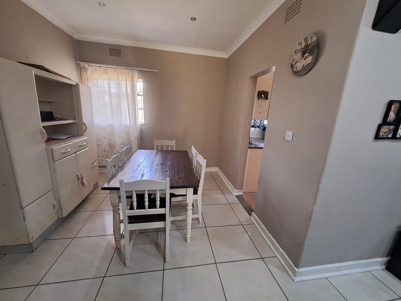 COZY BARGAIN FAMILY HOME IN Three Rivers – PRICED TO SELL! - Photo 8