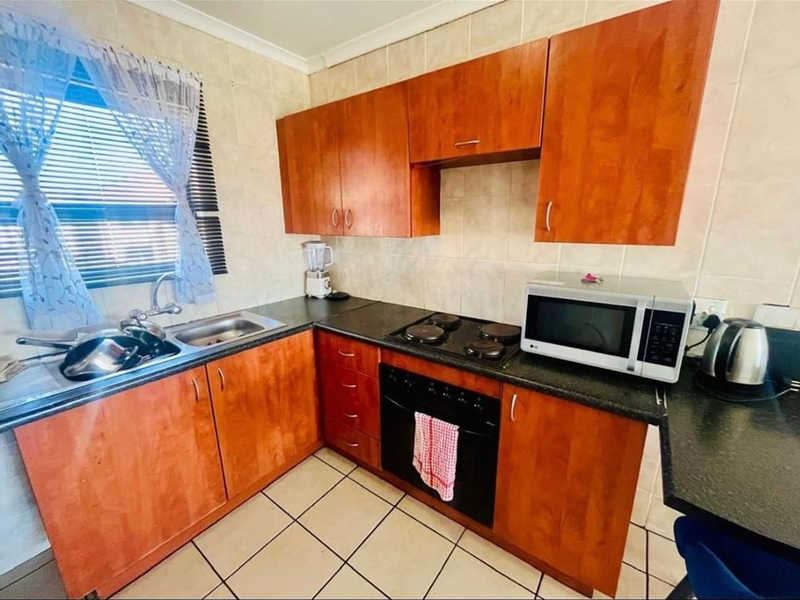 Neat & Secure 1st Floor Sectional Title – Perfect Starter or Investment Opportunity! - Photo 10