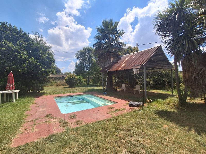 Surprisingly well kept and spacious. This 3 bedrooms Family in Three Rivers is a must View. - Photo 6