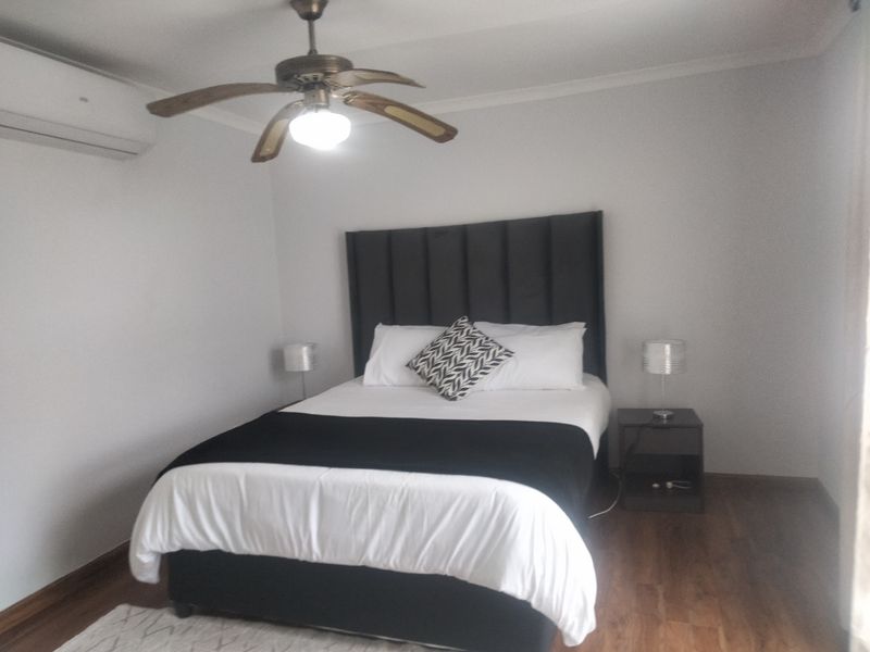 A perfect rental house- 3 bedroom and 2 bathrooms - Photo 8