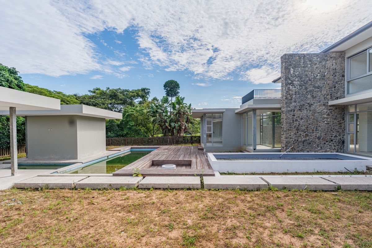 Masterpiece Nearing Completion - Photo 4