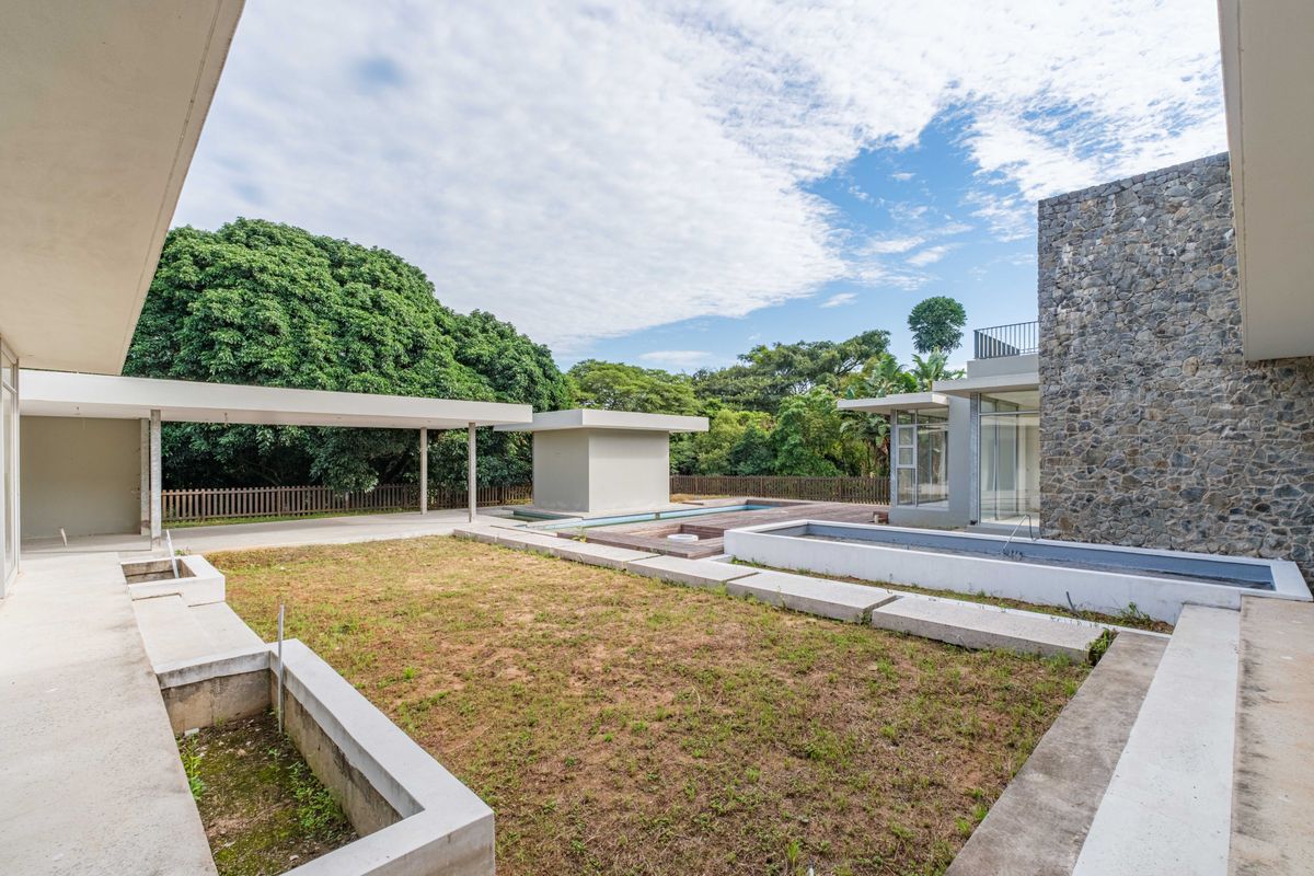 Masterpiece Nearing Completion - Photo 5