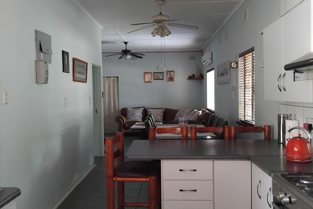 Beautiful 3 bedroom home - Photo 5