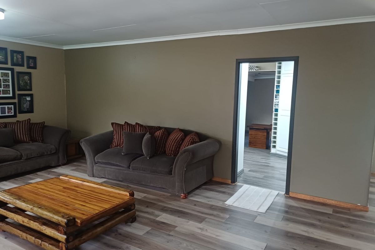 Exceptional Smart Home with Sustainable Living and Immaculate Garden - Photo 4