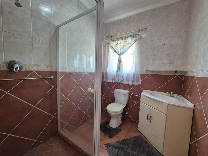 !FULL TITLE TOWNHOUSE FOR SALE! - Photo 3