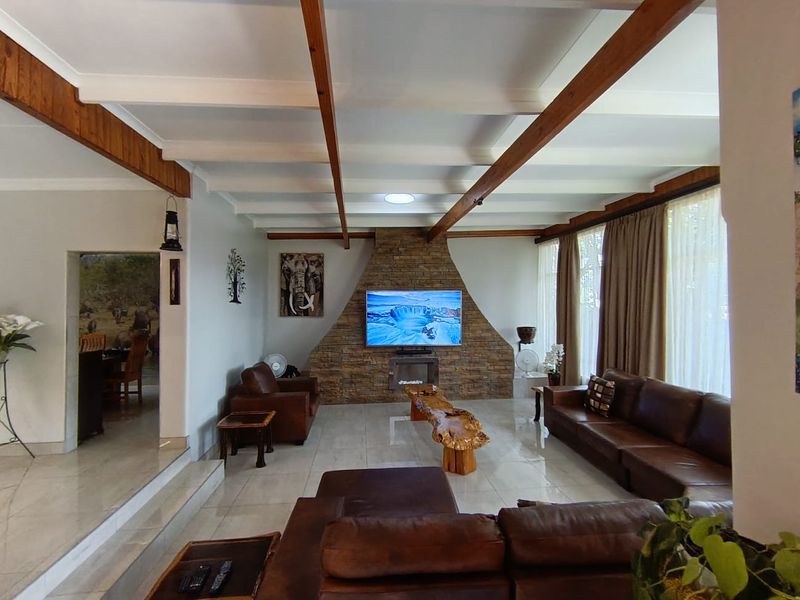 Stunning 3 Bedroom House Magalieskruin - Photo 5